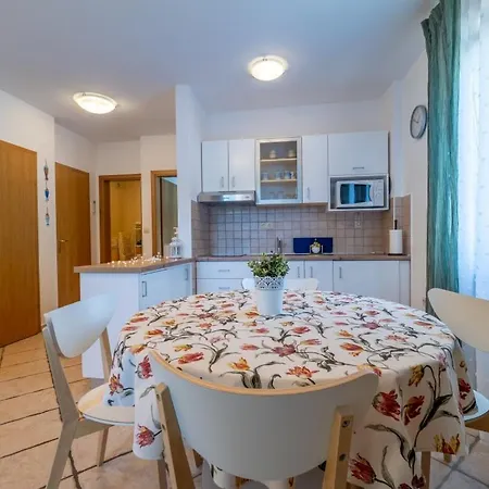 Apartment Dana Baška